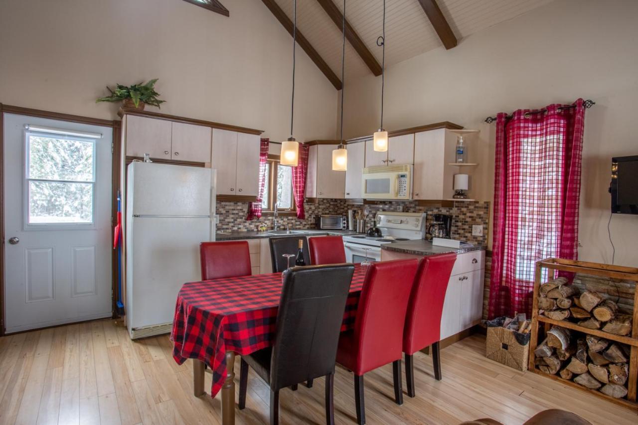 Chalets Du Domaine - De Luxe Notre-Dame-Des-Bois Luaran gambar